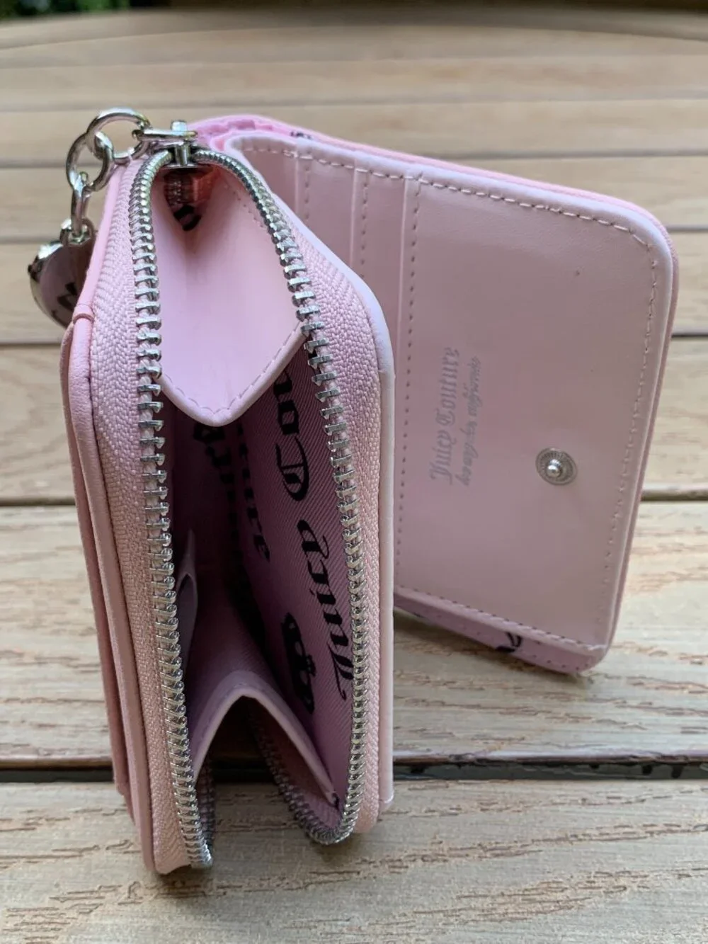 Juicy Couture Velour Card Wallet with Heart Charm  NWOT